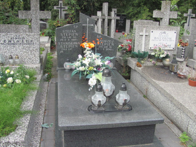 Grób Stanisława Stępień